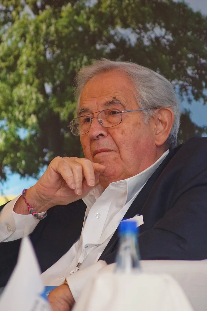 Portrait of Fred Dallmayr